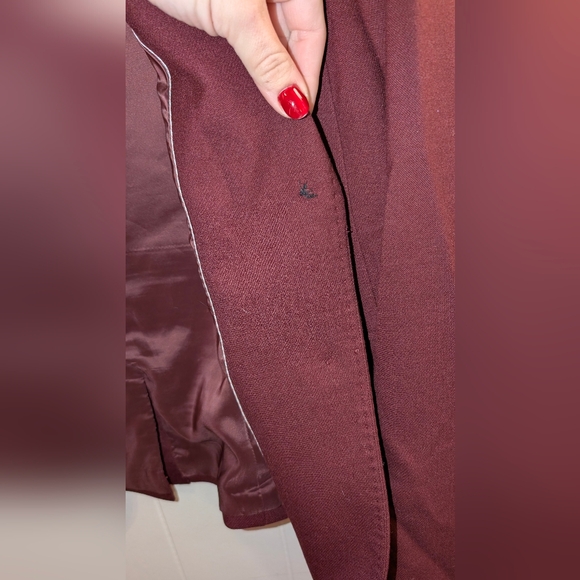 Talbots burgundy tailored blazer with gold crest buttons. - Picture 4 of 9
